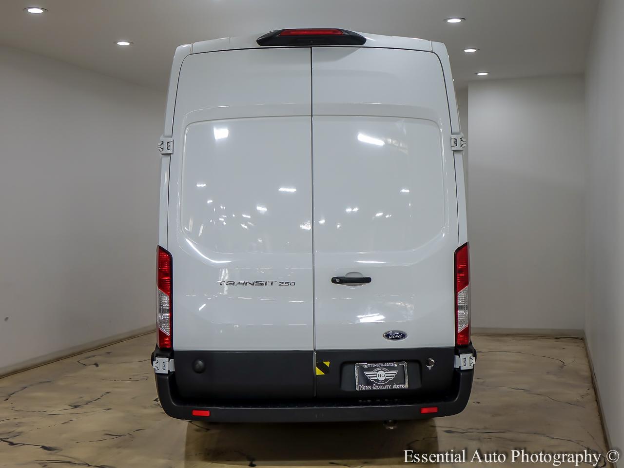 Ford Transit 250 Van High Roof w/Sliding Pass. 148-in. WB EL 2023