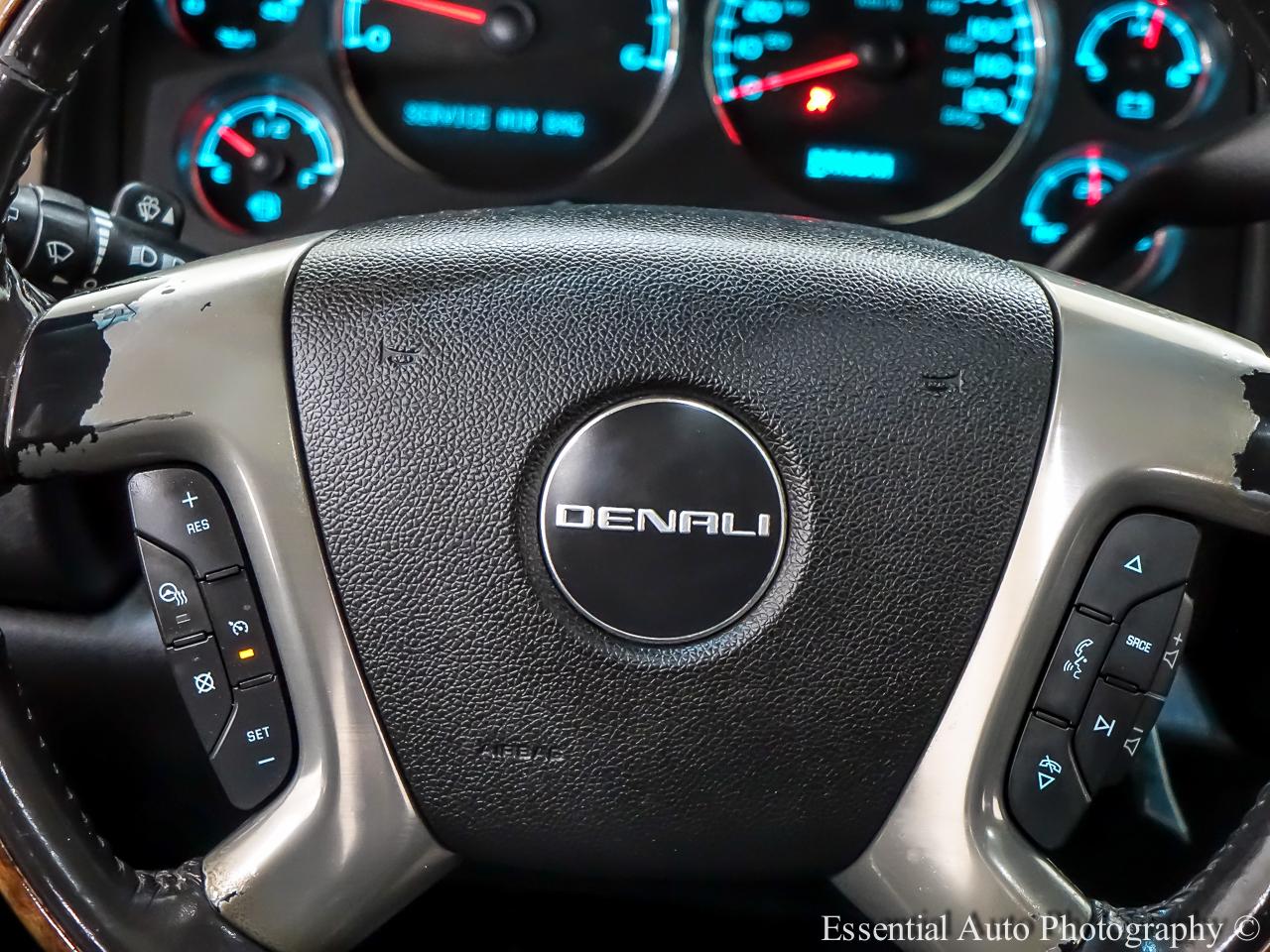 GMC Yukon Denali 4WD 2009