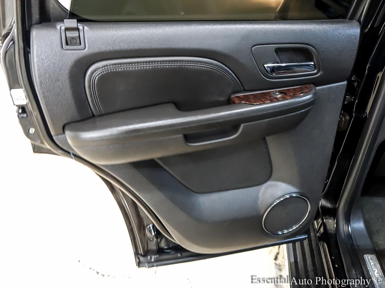 GMC Yukon Denali 4WD 2009