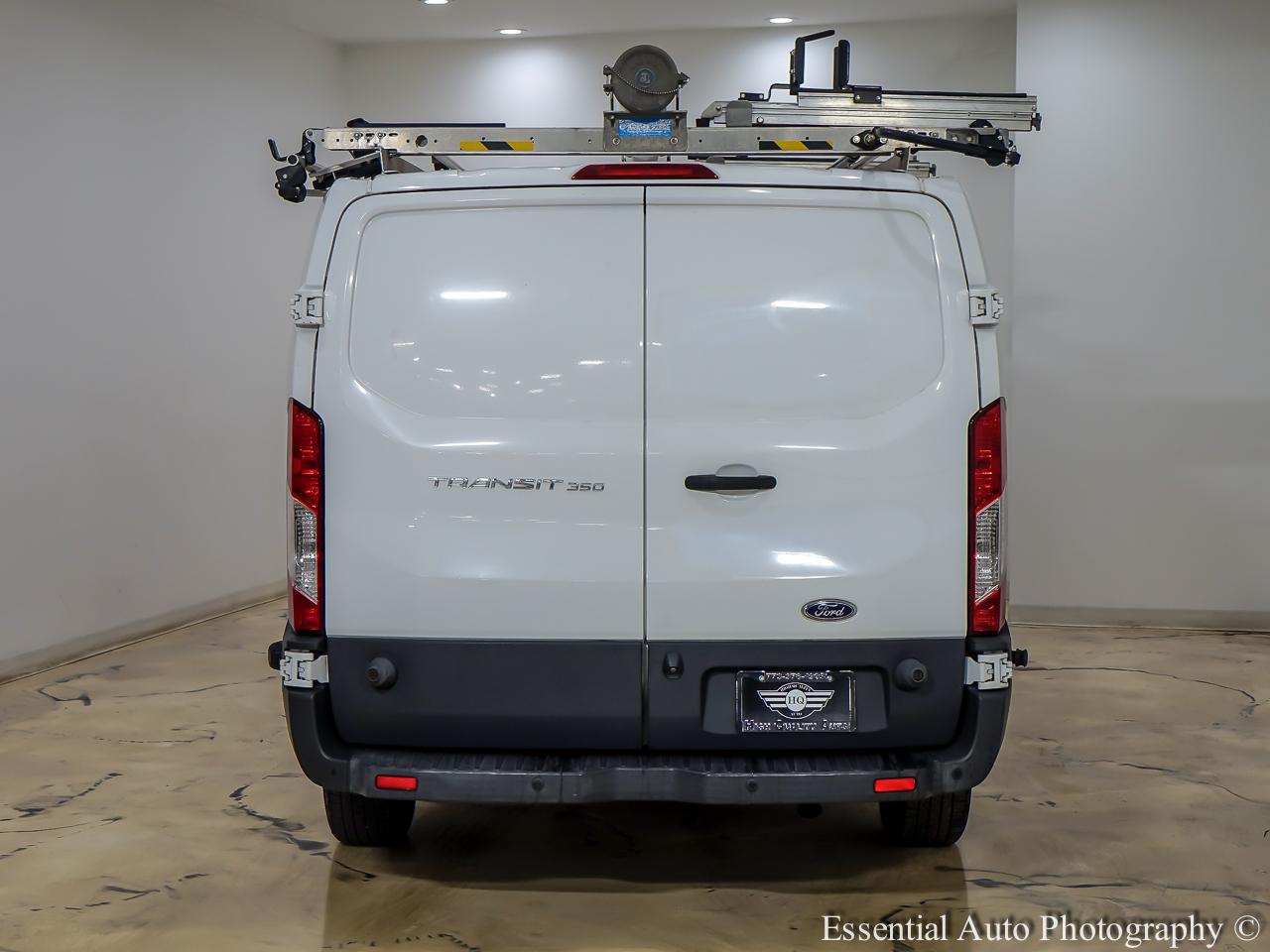 Ford Transit 350 Van Low Roof w/Sliding Pass. 148-in. WB 2017