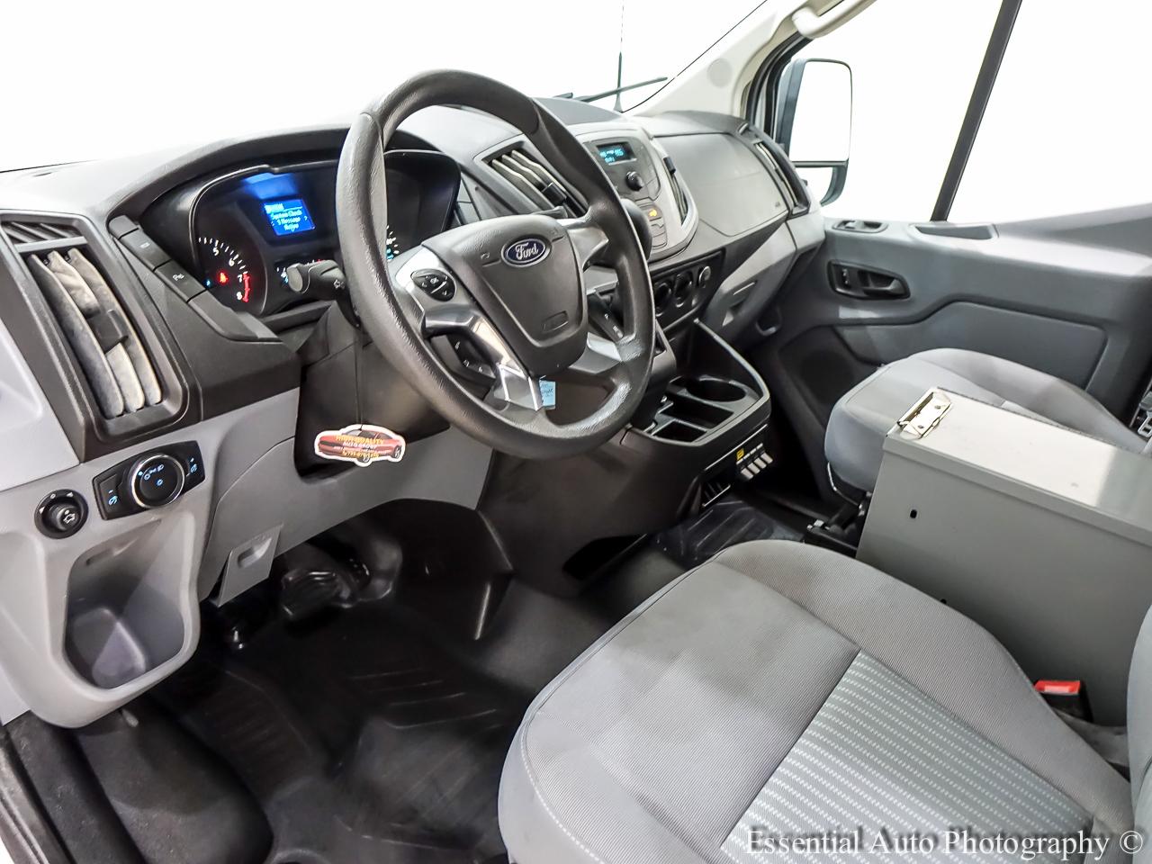Ford Transit 350 Van Low Roof w/Sliding Pass. 148-in. WB 2017