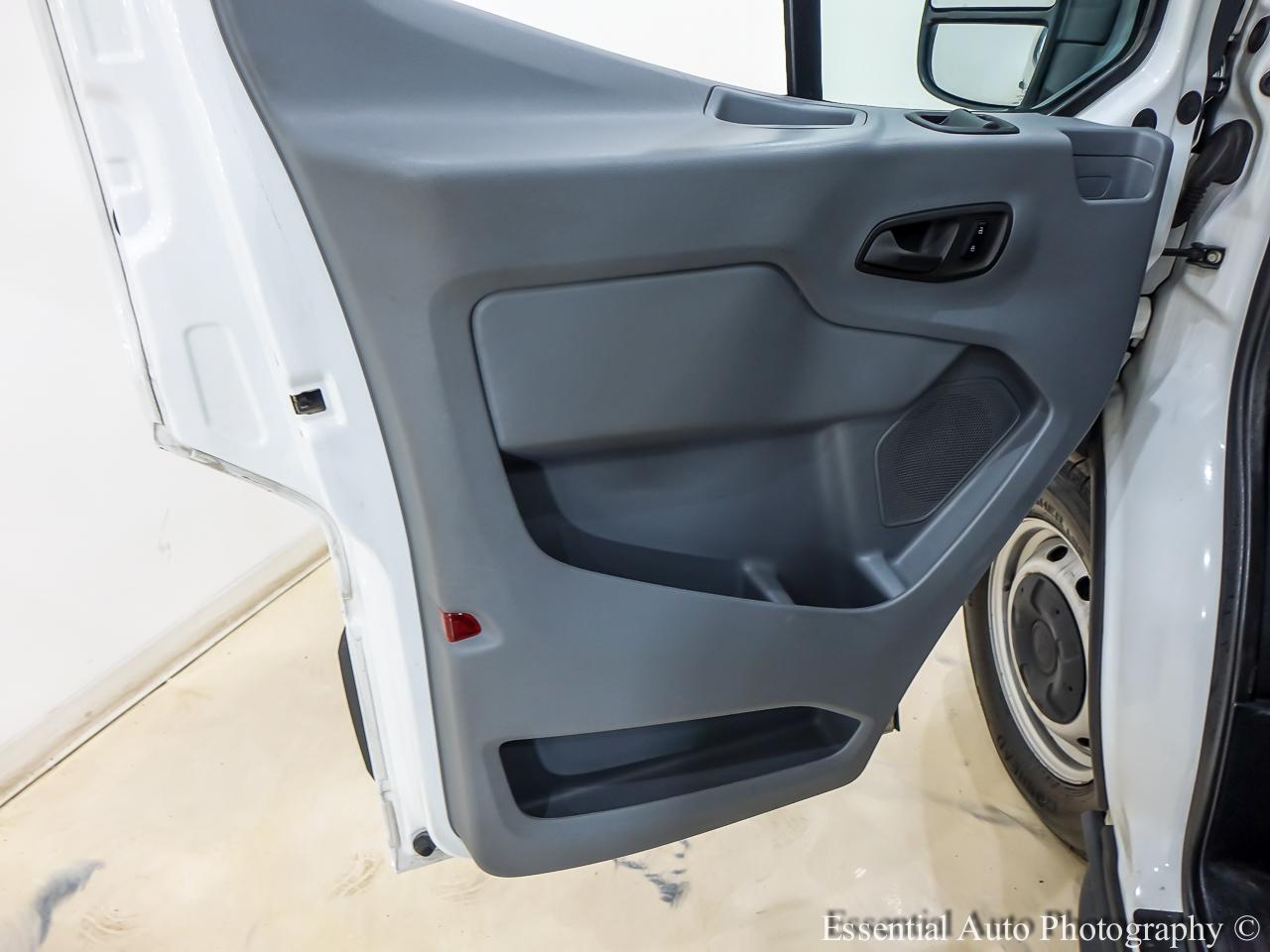 Ford Transit 350 Van Low Roof w/Sliding Pass. 148-in. WB 2017