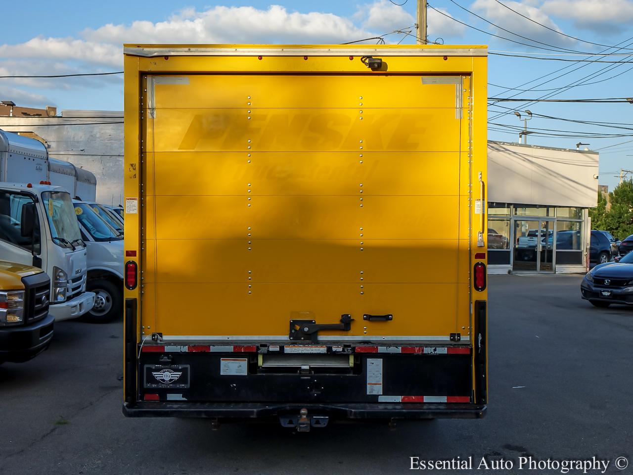 Ford Econoline E-350 Super Duty 2022