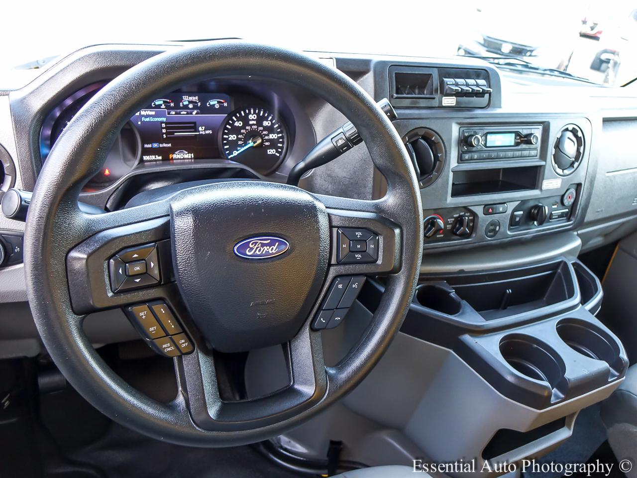 Ford Econoline E-350 Super Duty 2022