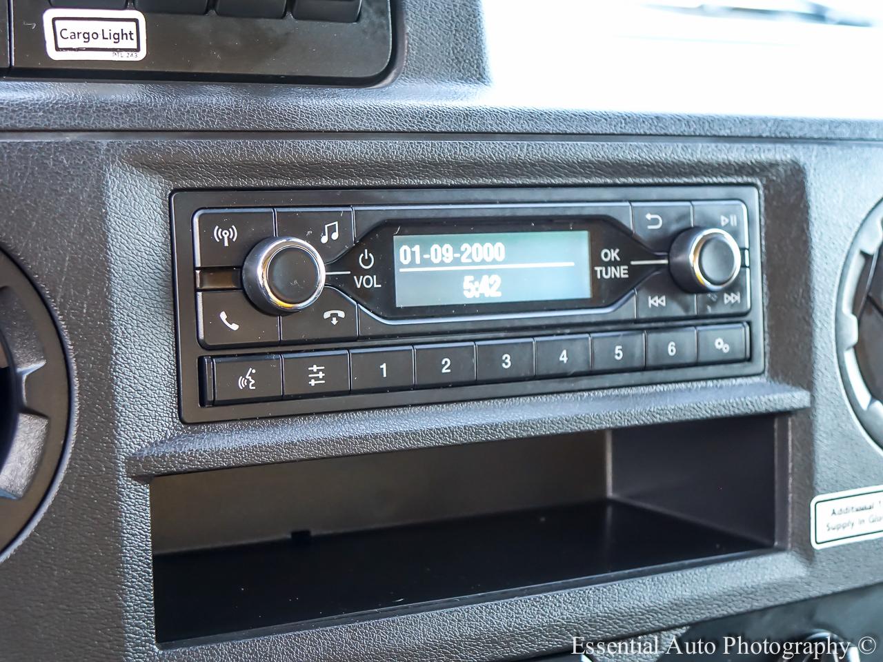 Ford Econoline E-350 Super Duty 2022