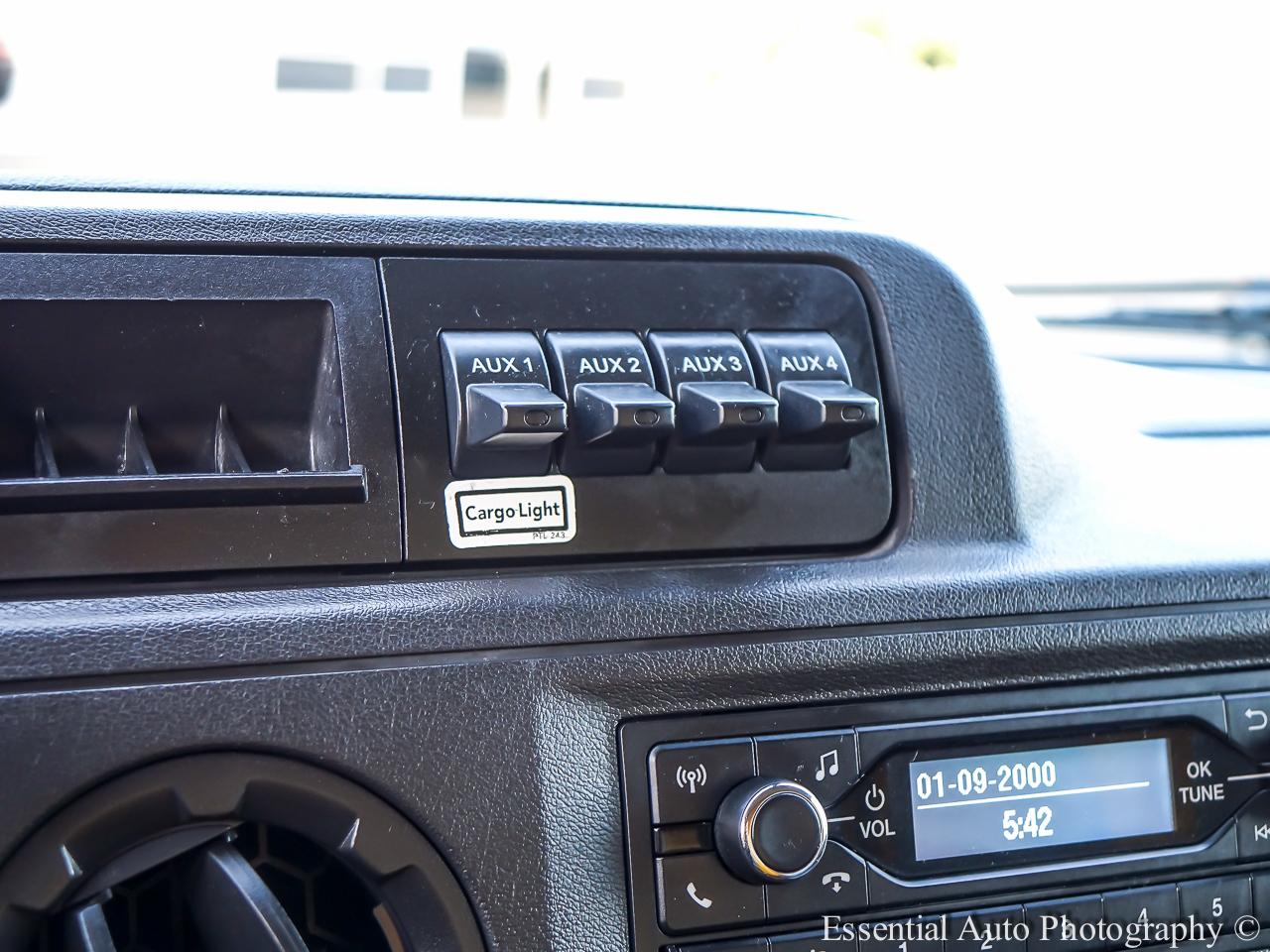 Ford Econoline E-350 Super Duty 2022