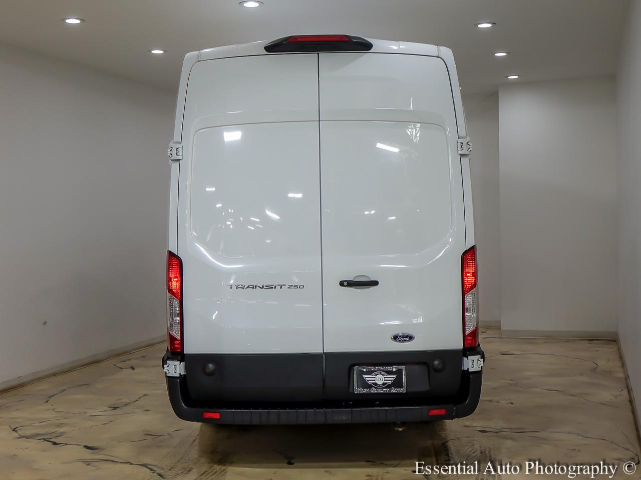 Ford Transit 250 Van High Roof w/Sliding Pass. 148-in. WB EL 2023