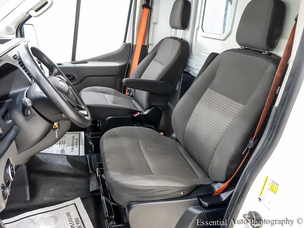 Ford Transit 250 Van High Roof w/Sliding Pass. 148-in. WB EL 2023