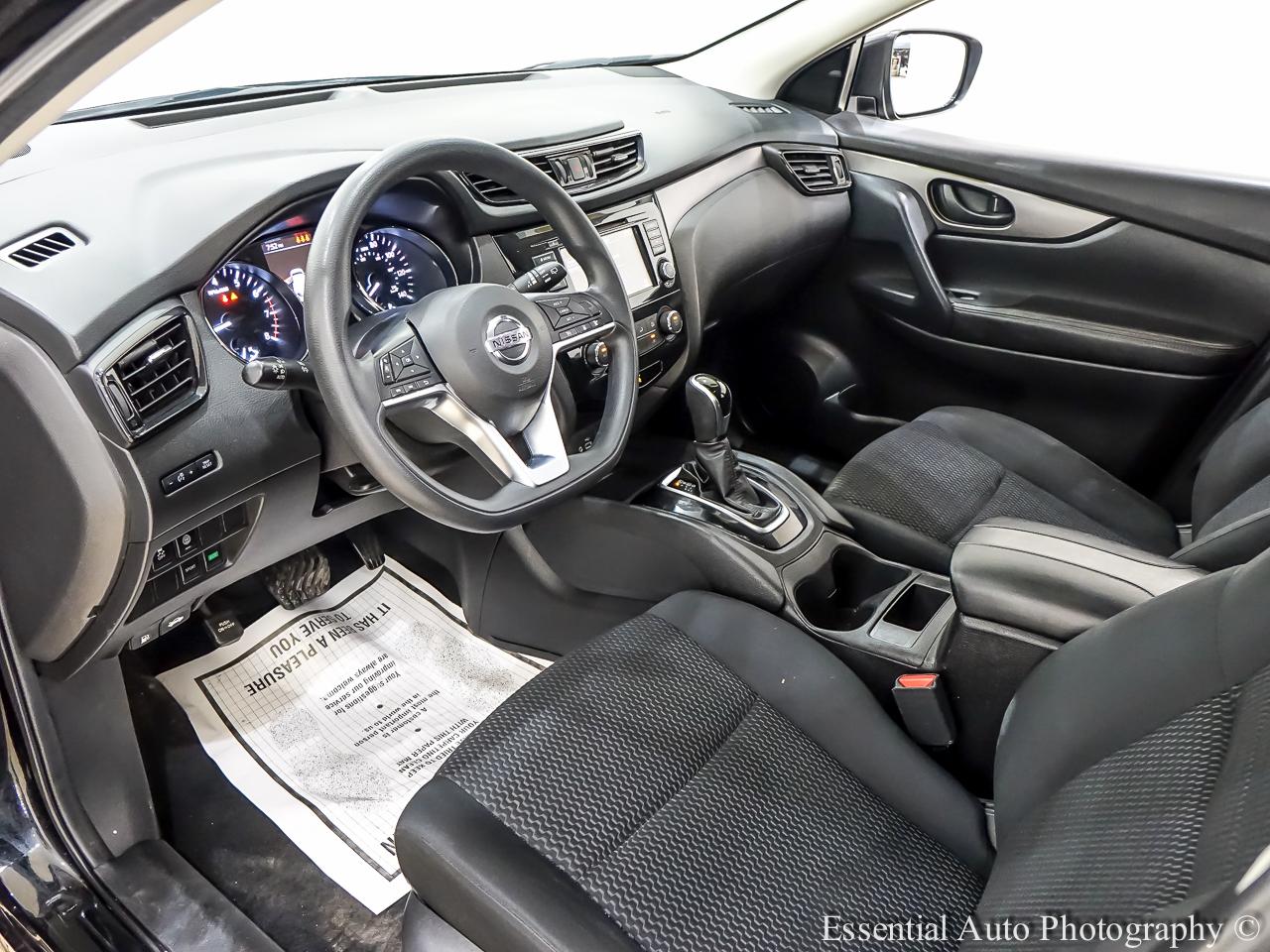 Nissan Rogue Sport S 2022