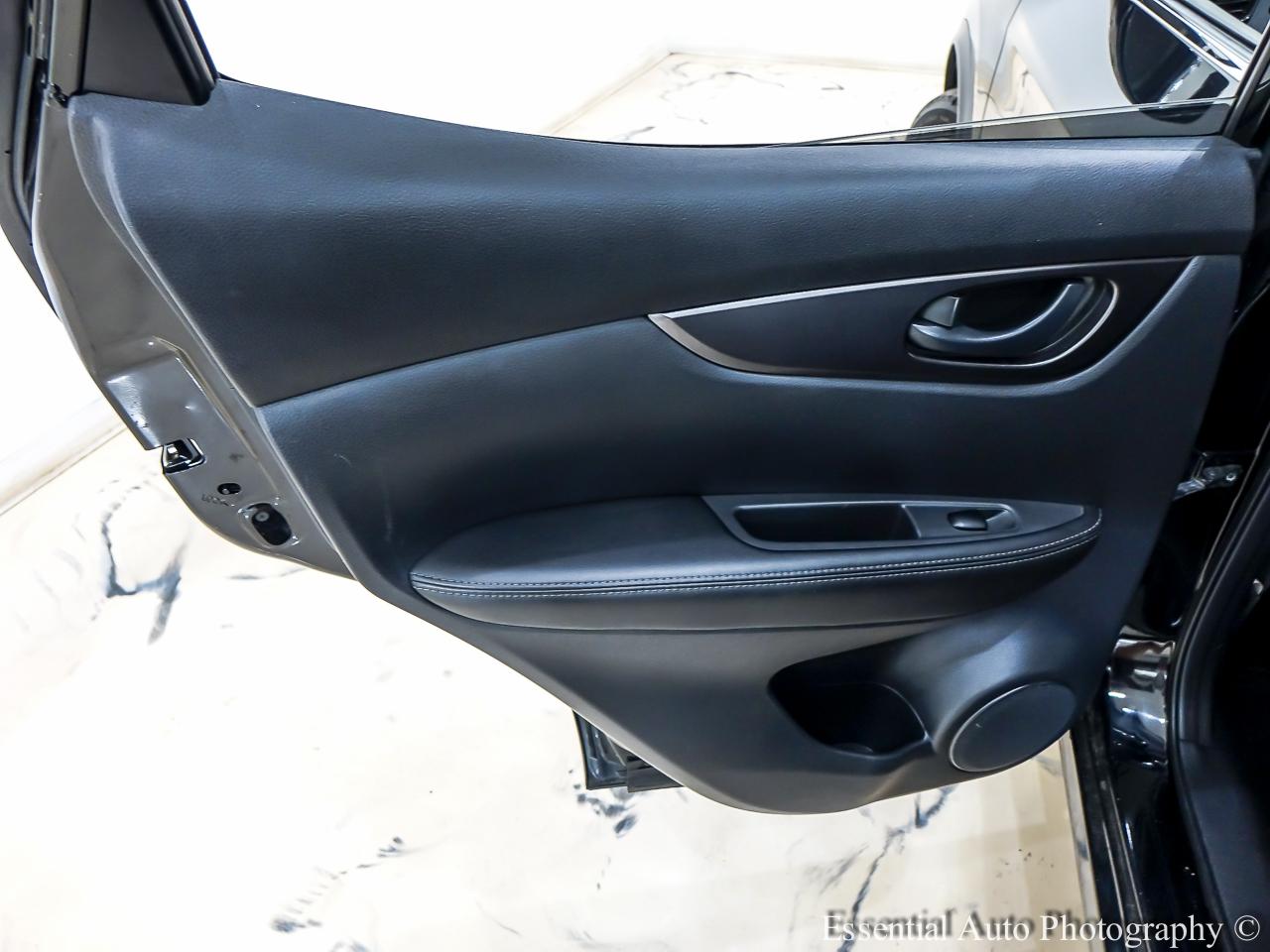 Nissan Rogue Sport S 2022