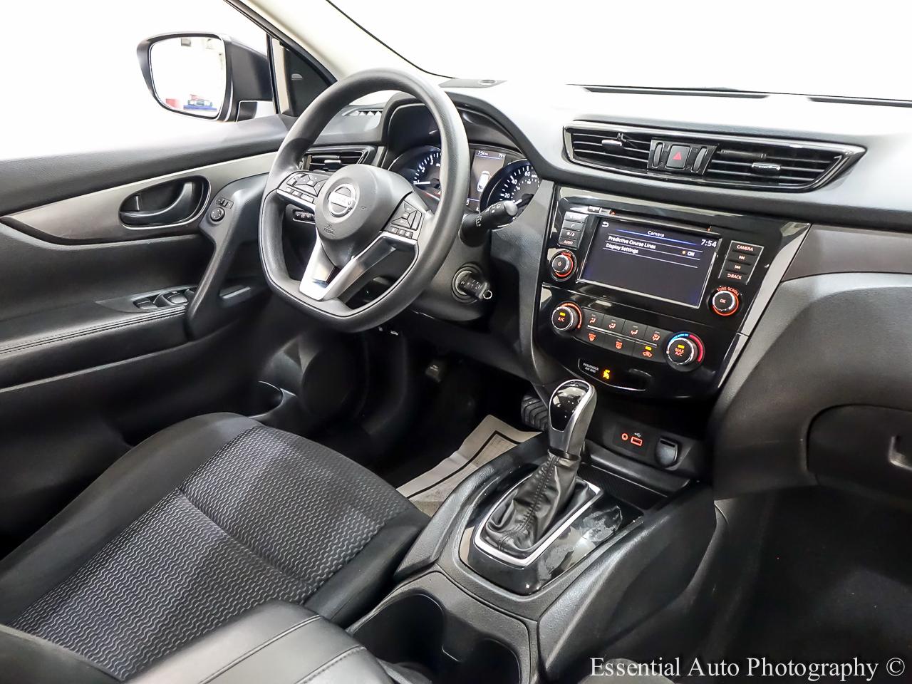 Nissan Rogue Sport S 2022