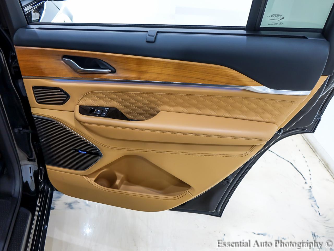 Jeep Grand Cherokee  2021