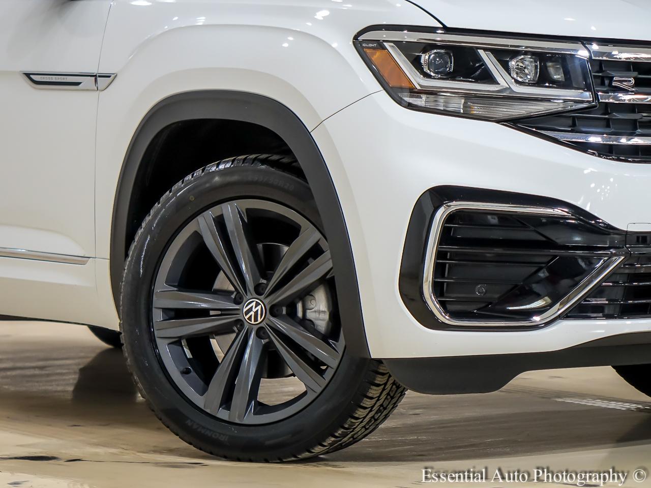 Volkswagen Atlas Cross Sport V6 SE w/Technology R-Line 2021