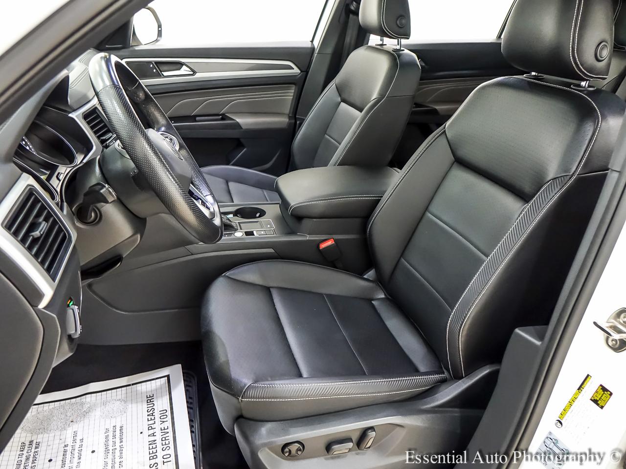 Volkswagen Atlas Cross Sport V6 SE w/Technology R-Line 2021