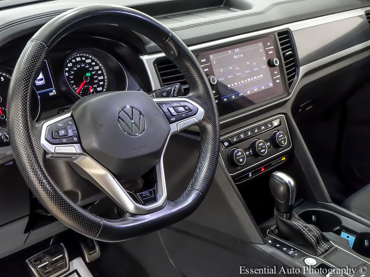 Volkswagen Atlas Cross Sport V6 SE w/Technology R-Line 2021