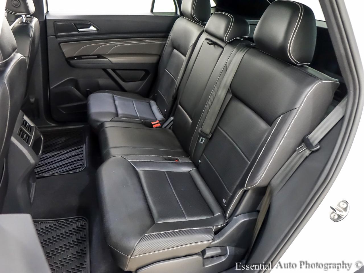 Volkswagen Atlas Cross Sport V6 SE w/Technology R-Line 2021