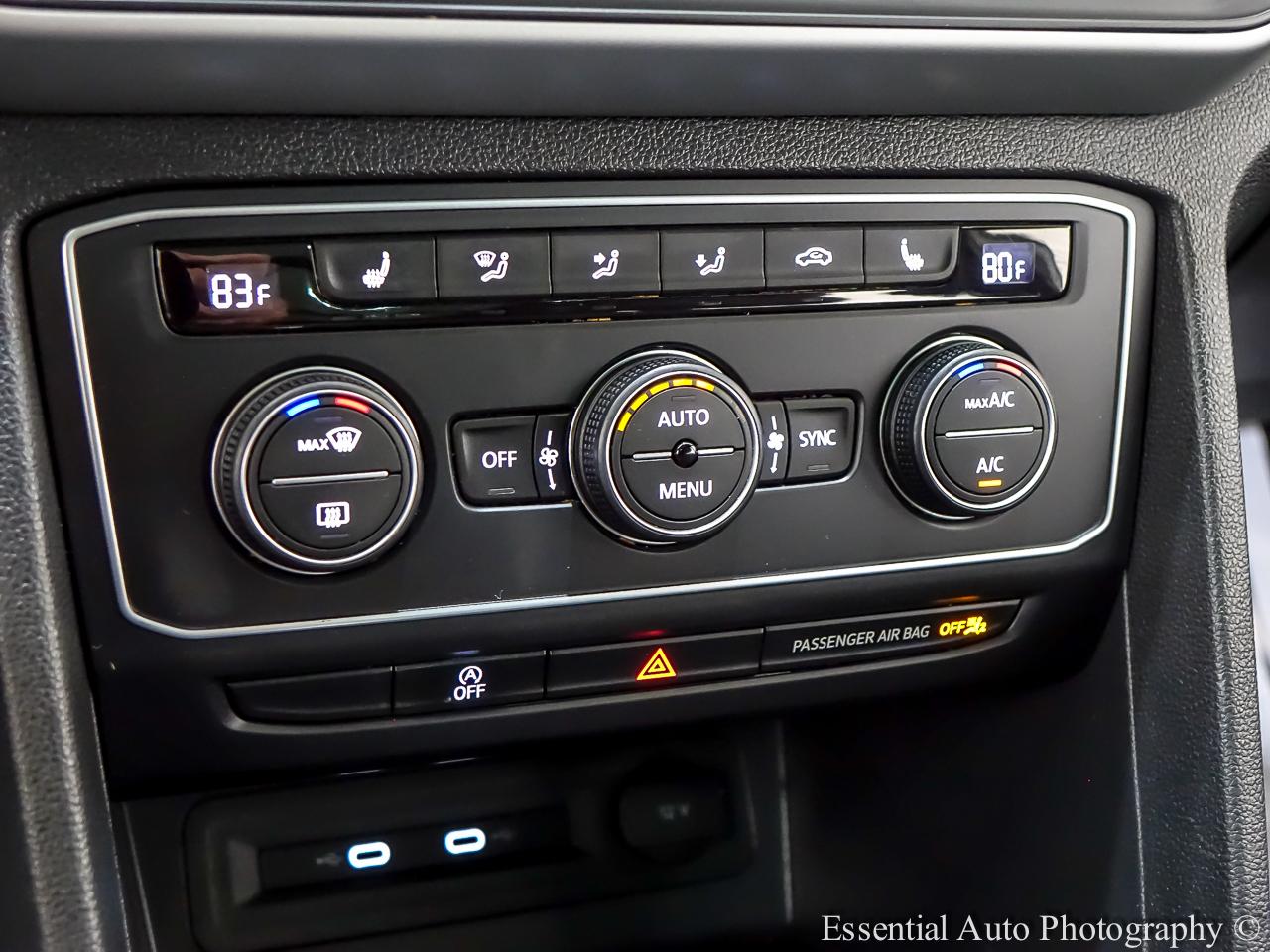 Volkswagen Atlas Cross Sport V6 SE w/Technology R-Line 2021