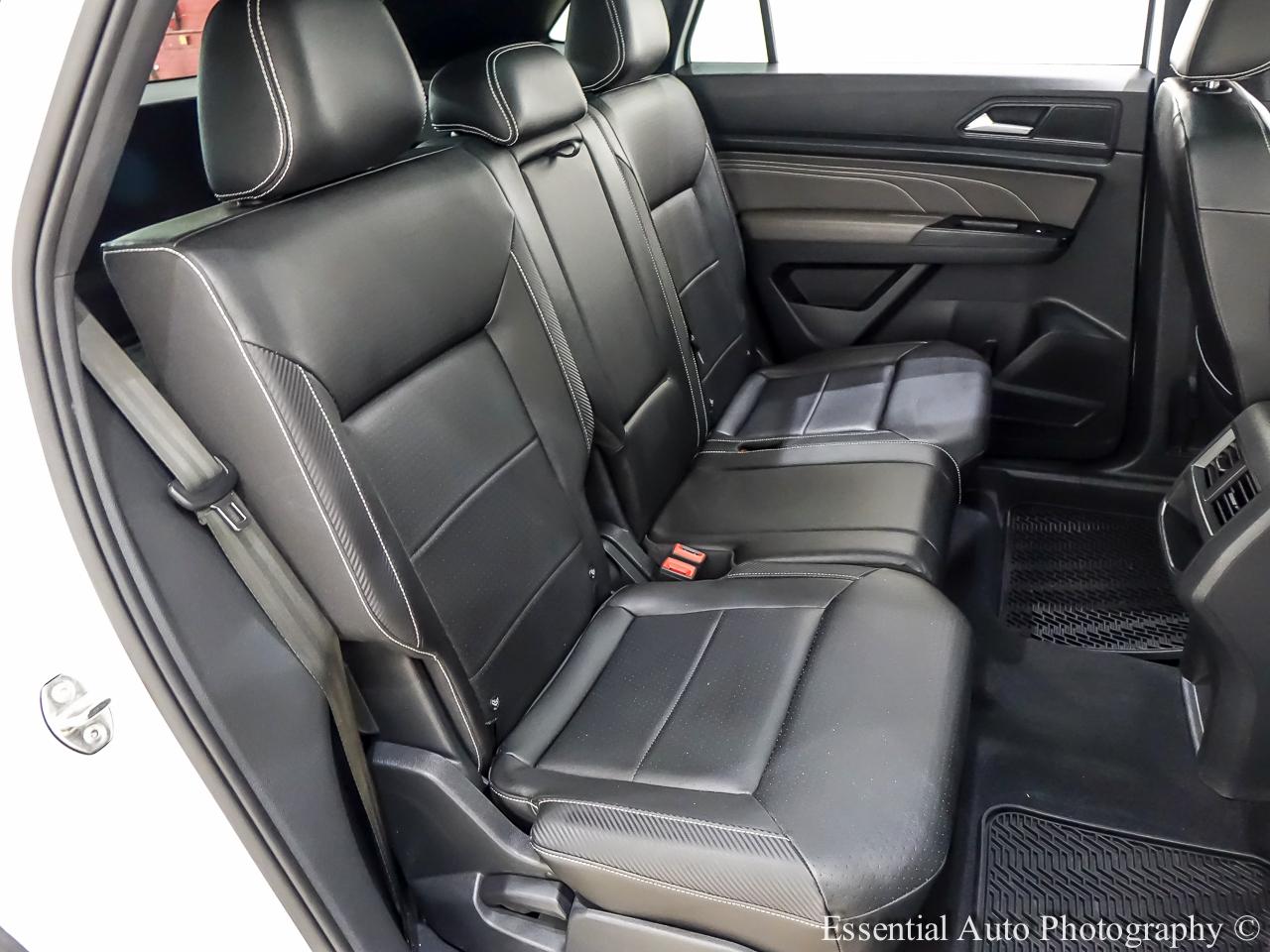 Volkswagen Atlas Cross Sport V6 SE w/Technology R-Line 2021