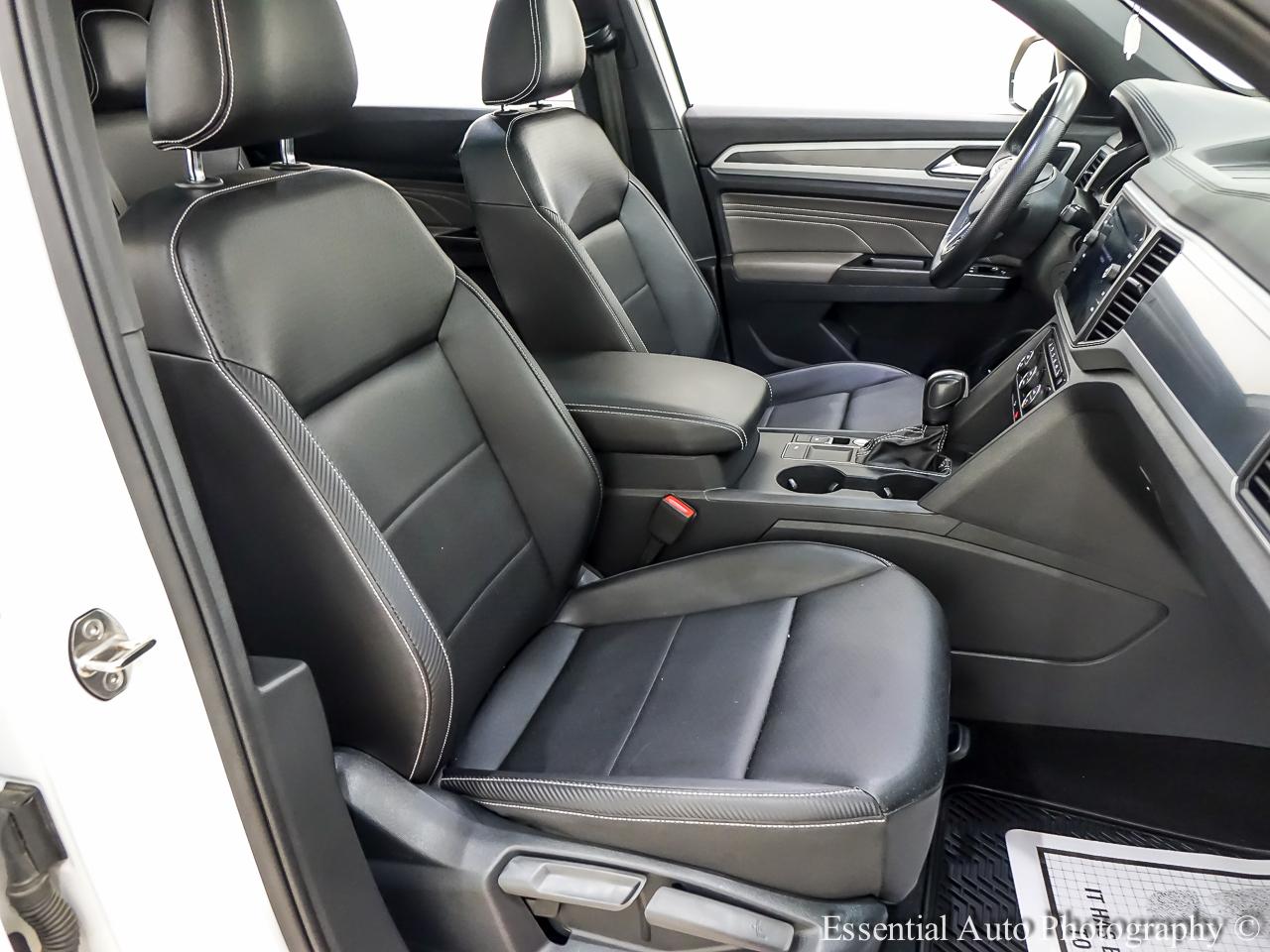 Volkswagen Atlas Cross Sport V6 SE w/Technology R-Line 2021