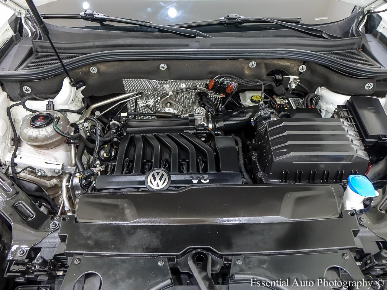 Volkswagen Atlas Cross Sport V6 SE w/Technology R-Line 2021