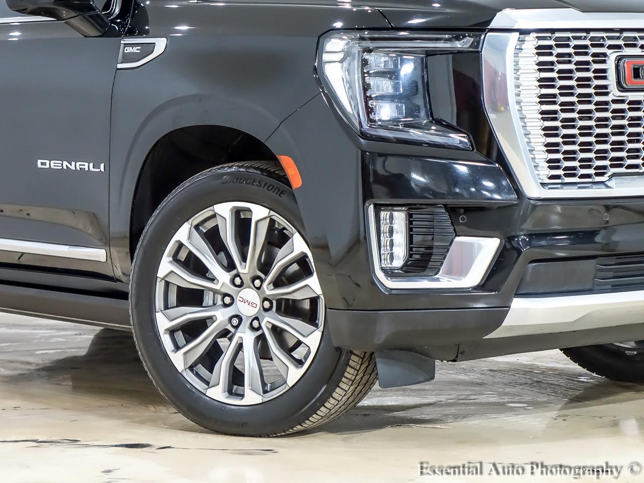 GMC Yukon XL Denali 4WD 2021