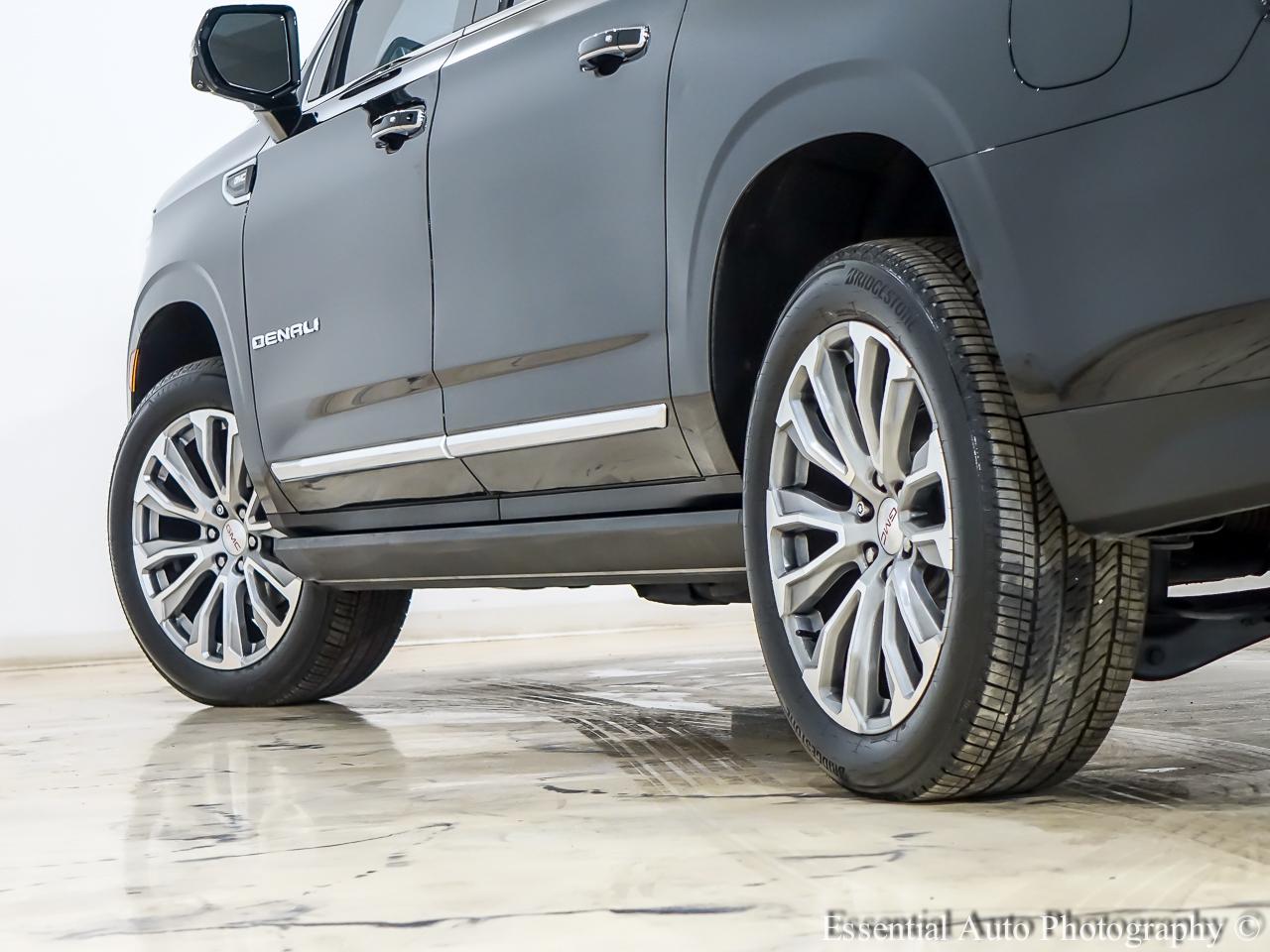 GMC Yukon XL Denali 4WD 2021