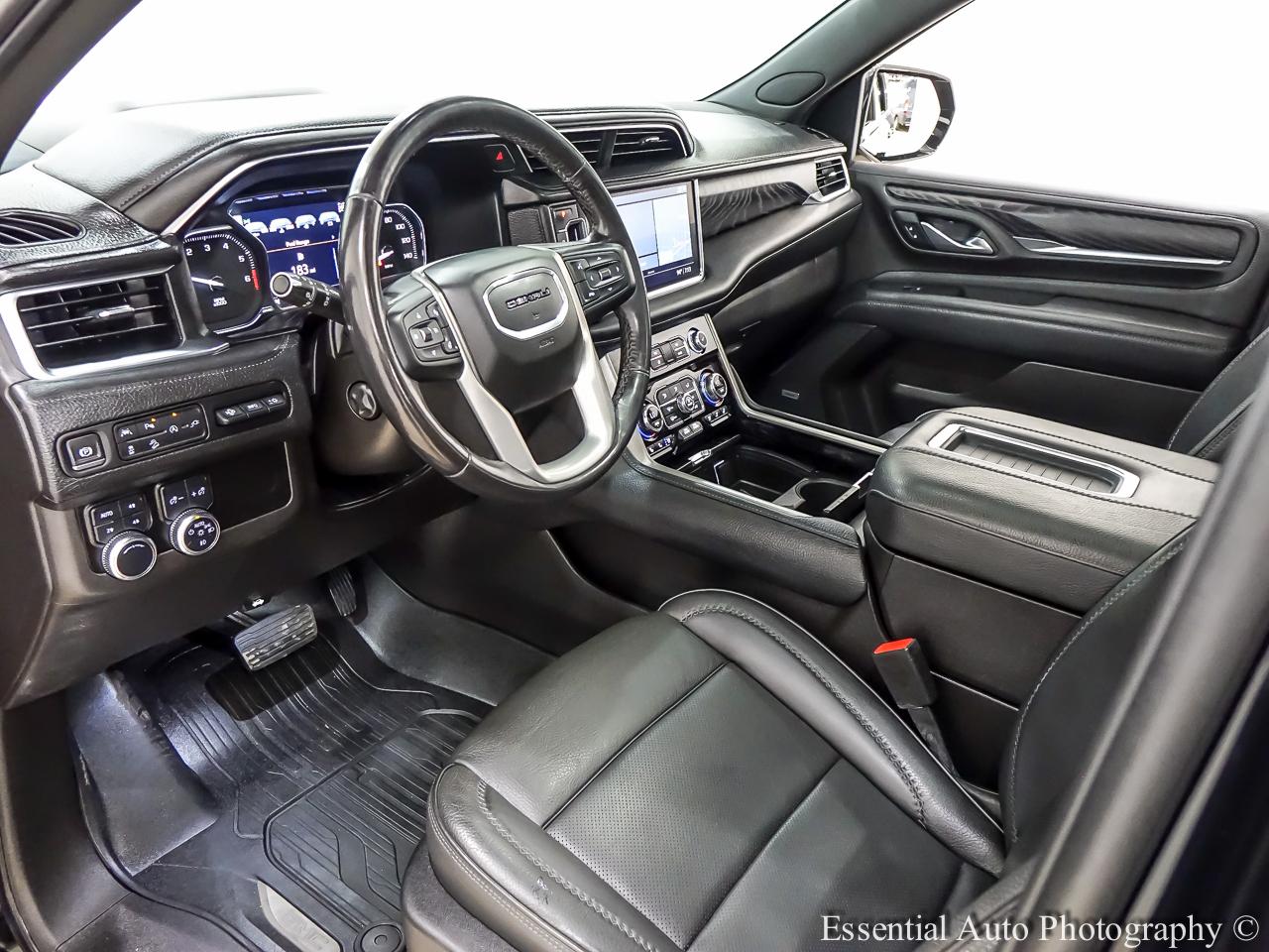 GMC Yukon XL Denali 4WD 2021