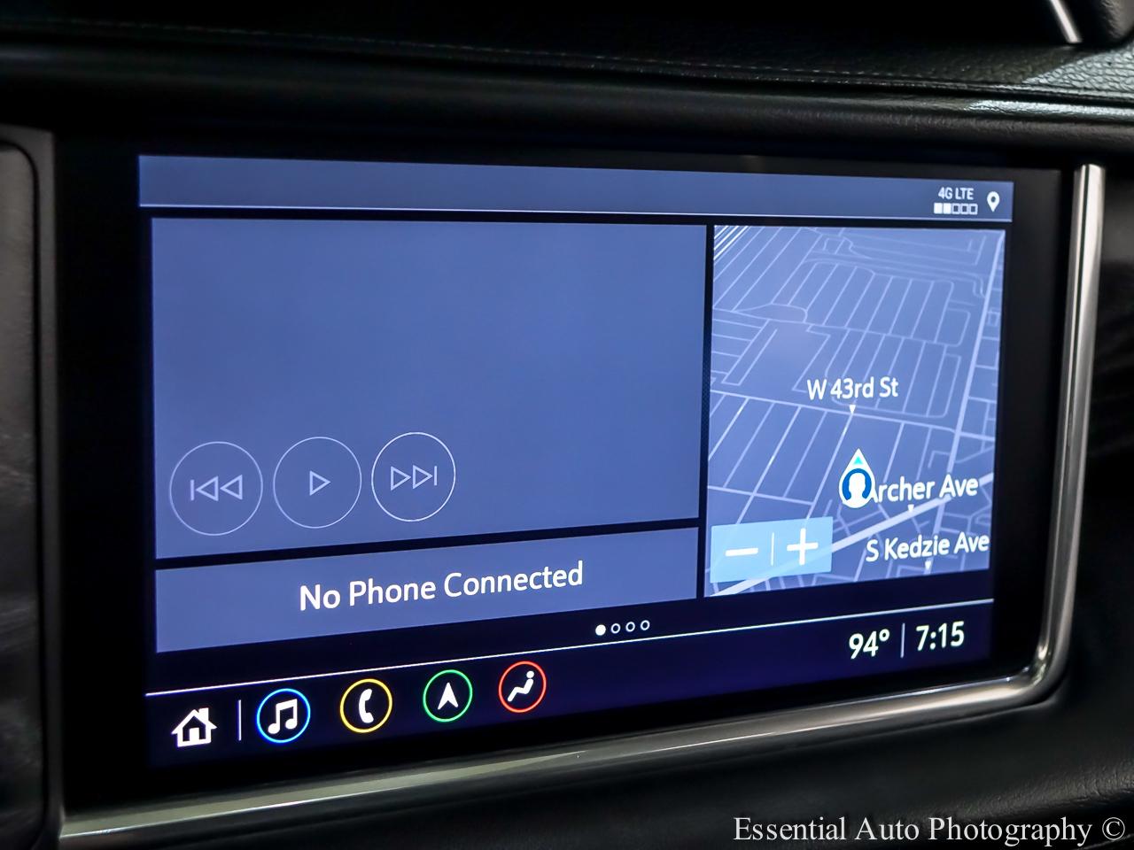 GMC Yukon XL Denali 4WD 2021