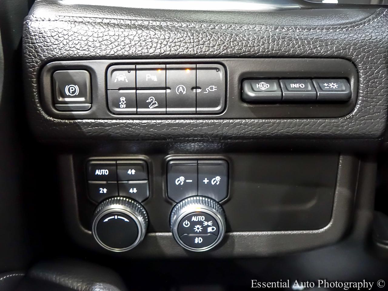 GMC Yukon XL Denali 4WD 2021