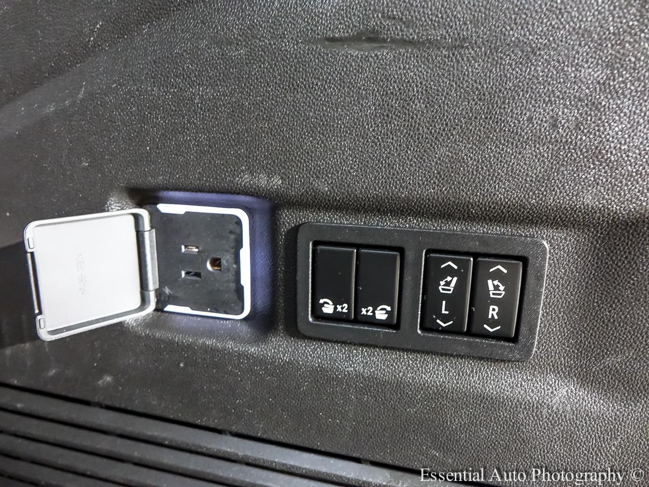 GMC Yukon XL Denali 4WD 2021