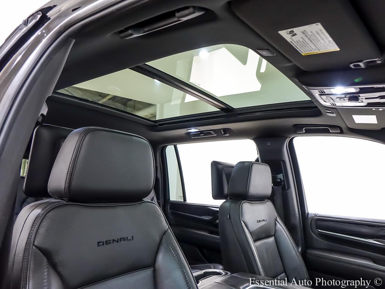 GMC Yukon XL Denali 4WD 2021