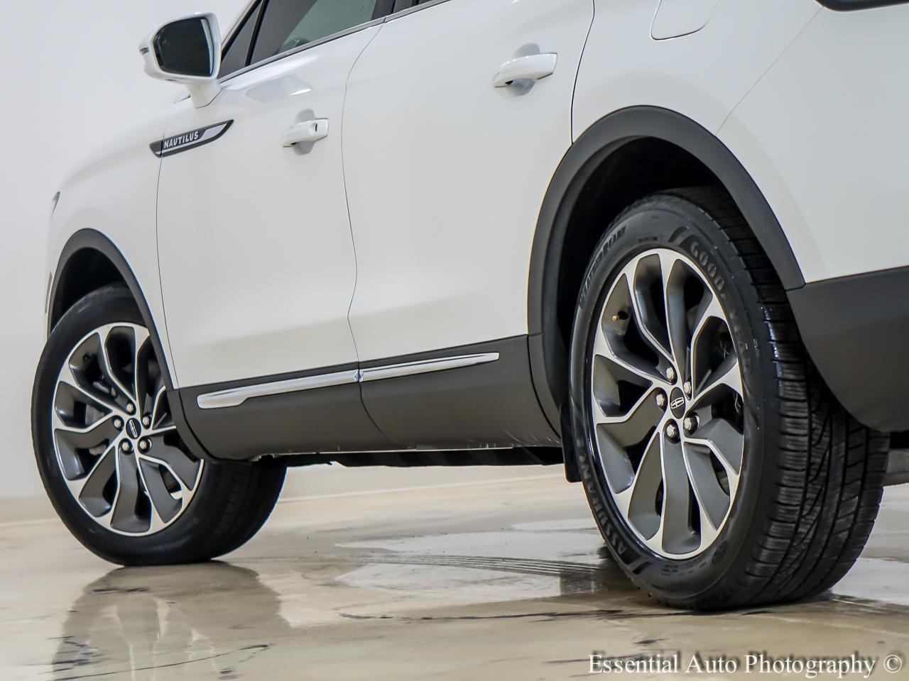 Lincoln Nautilus Reserve AWD 2022