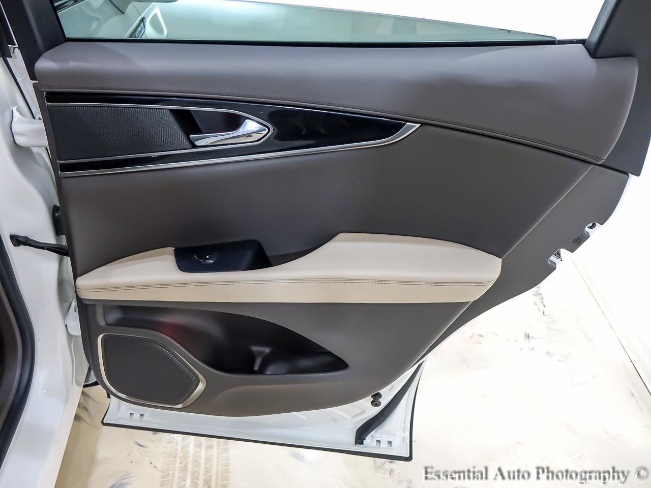 Lincoln Nautilus Reserve AWD 2022