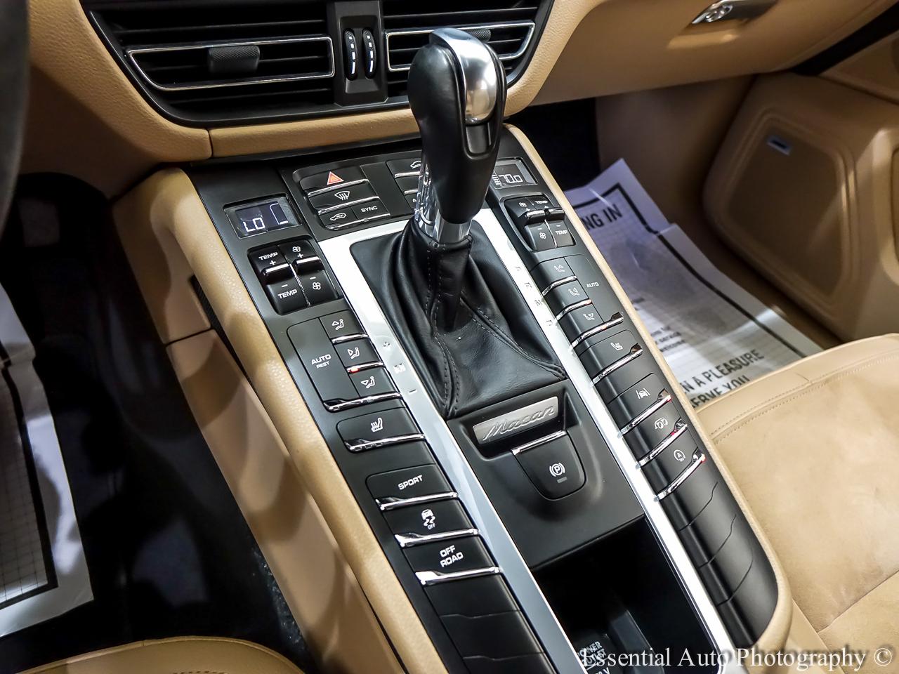 Porsche Macan Base 2020
