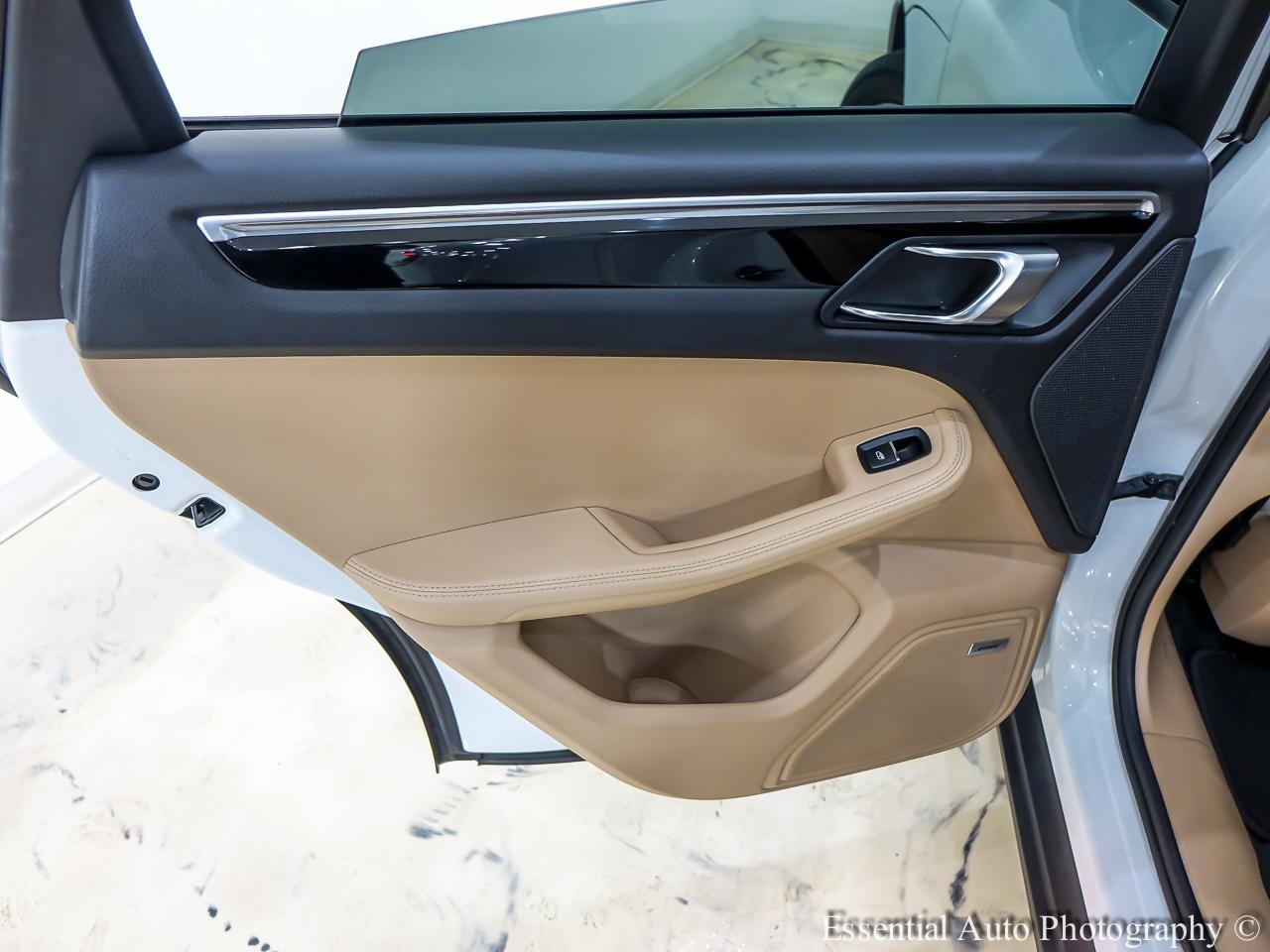 Porsche Macan Base 2020