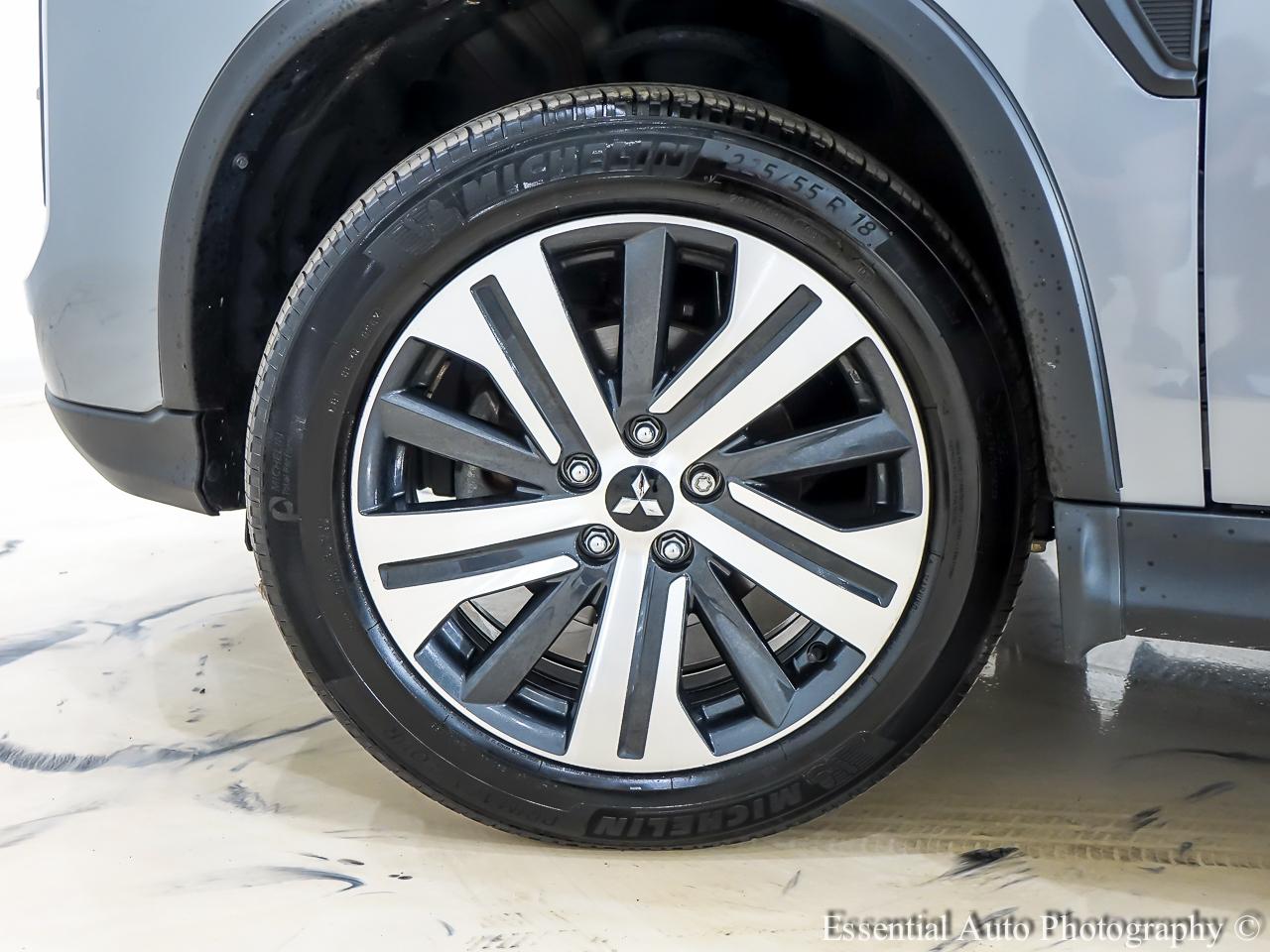 Mitsubishi Outlander Sport  2022