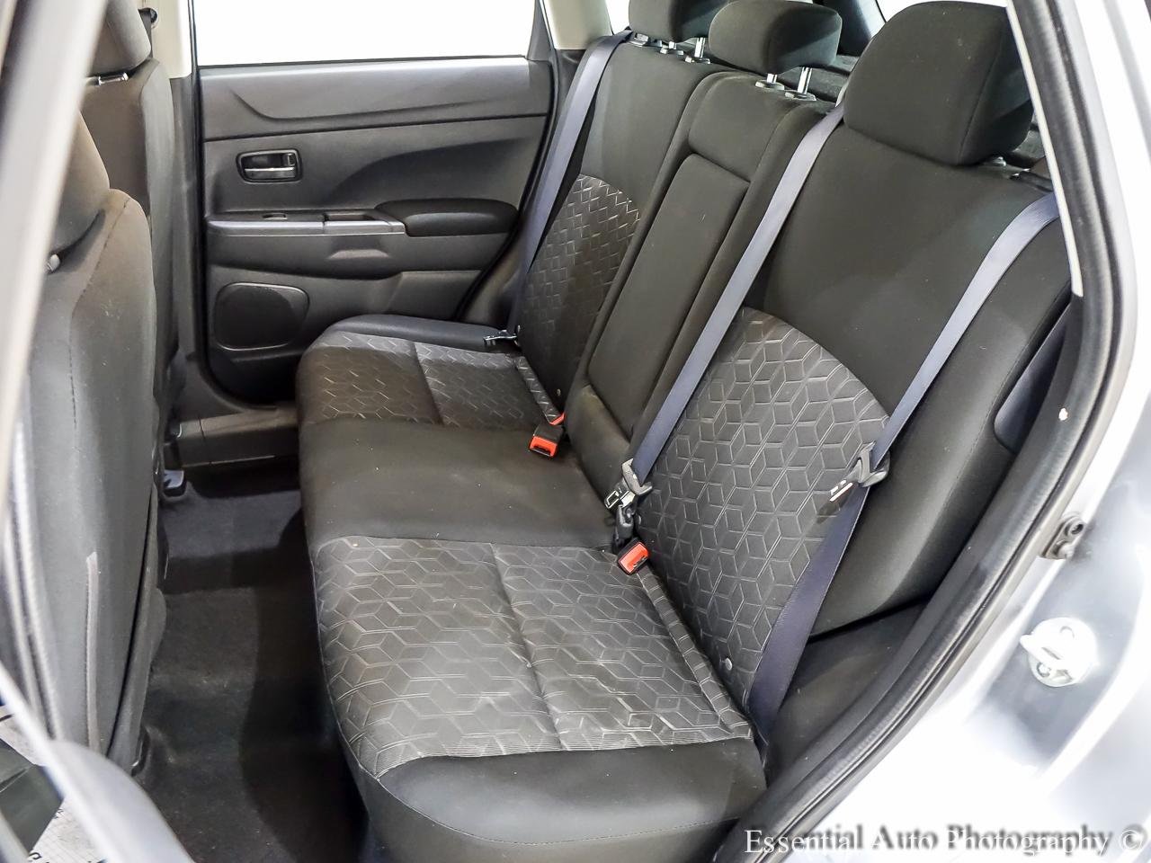 Mitsubishi Outlander Sport  2022
