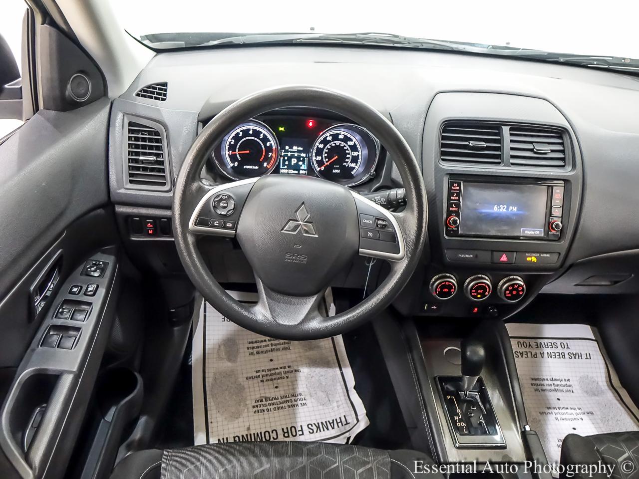 Mitsubishi Outlander Sport  2022