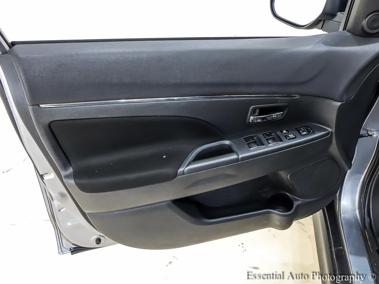 Mitsubishi Outlander Sport  2022