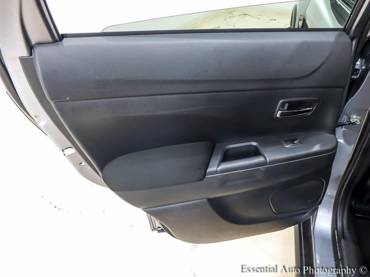 Mitsubishi Outlander Sport  2022