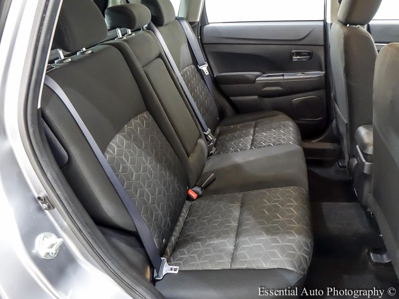 Mitsubishi Outlander Sport  2022