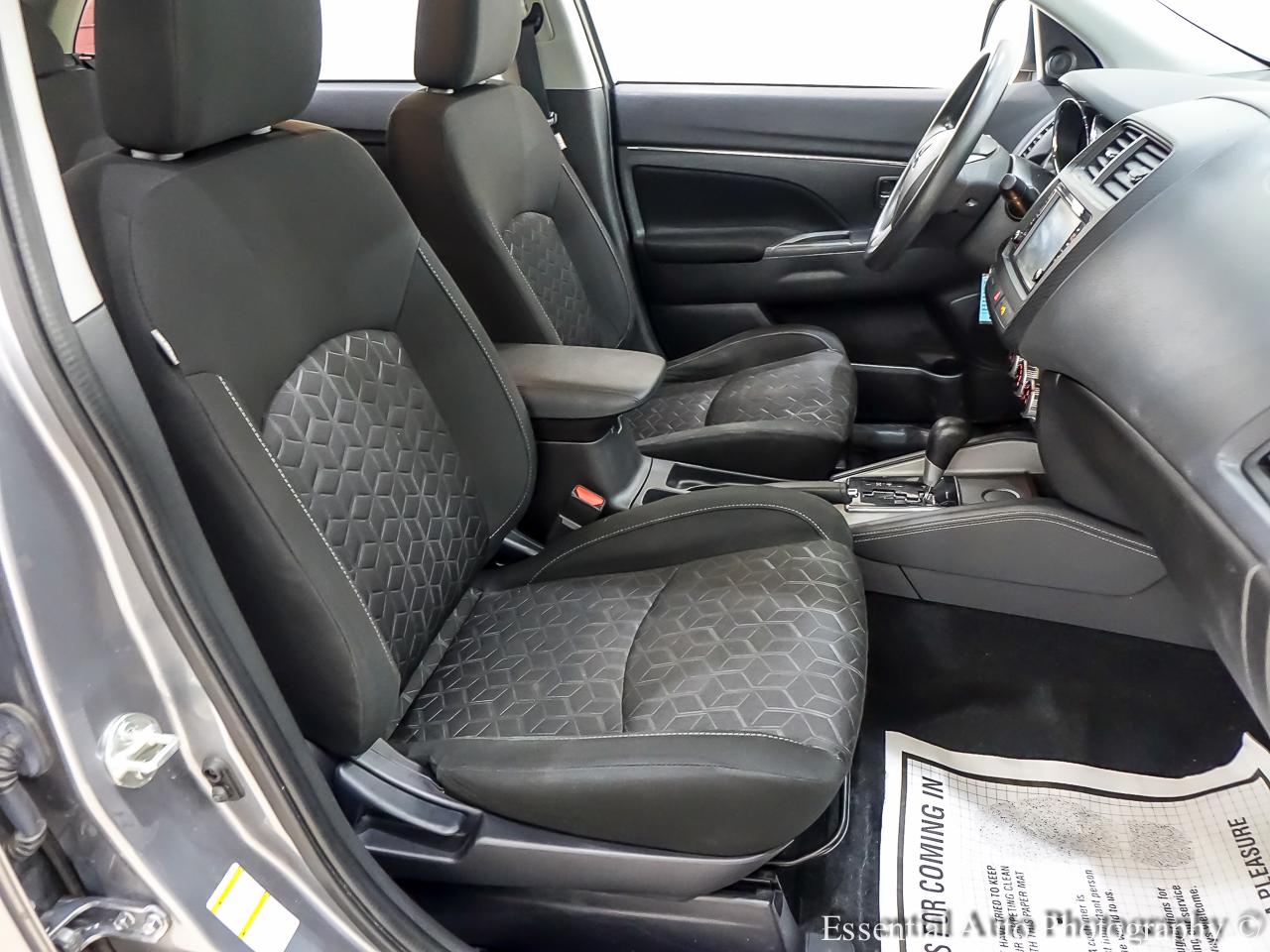Mitsubishi Outlander Sport  2022