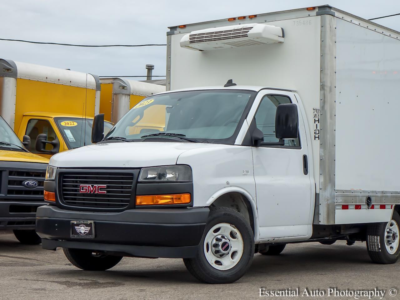 GMC Savana G3500 139 in. 2023