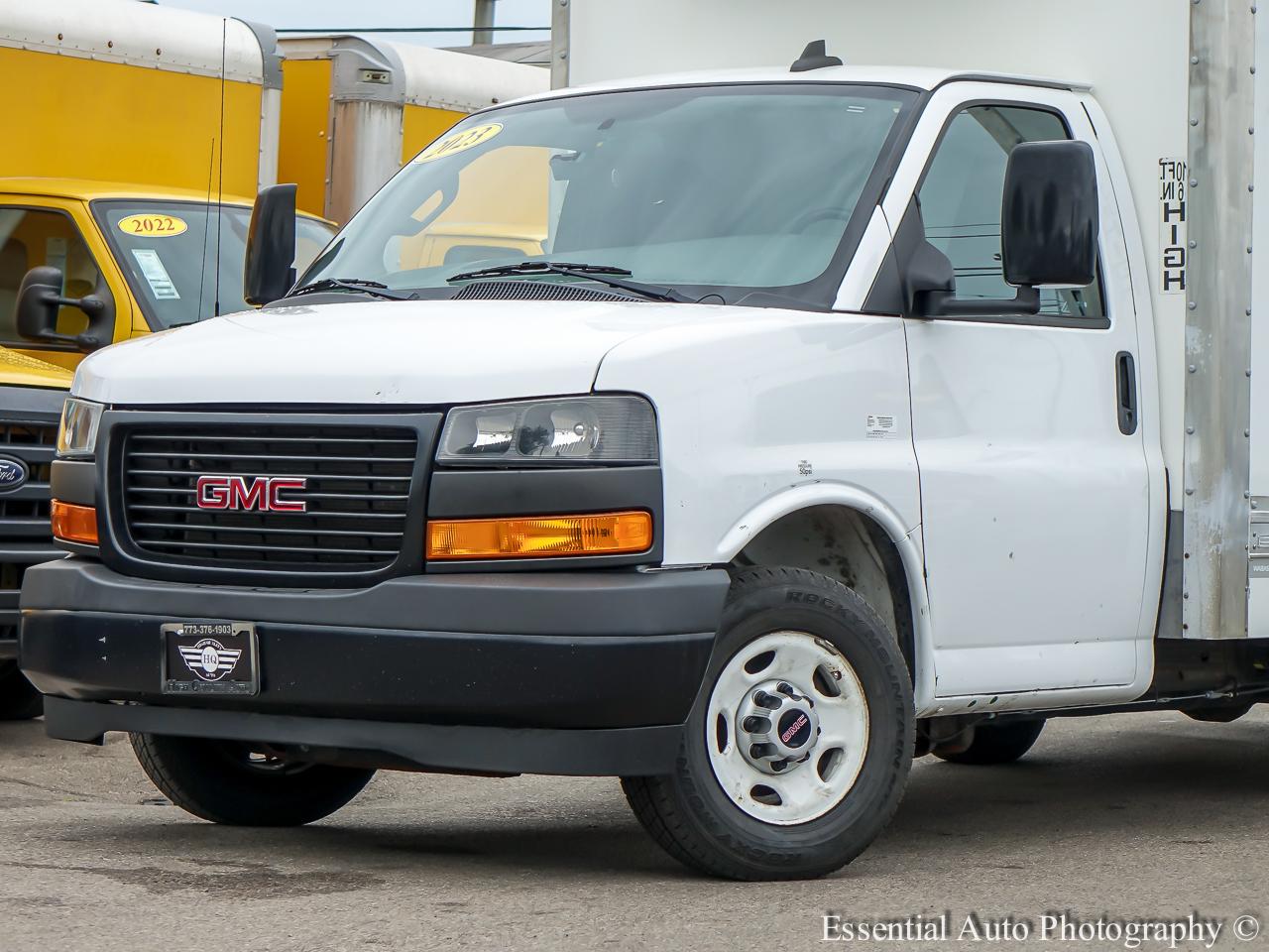 GMC Savana G3500 139 in. 2023