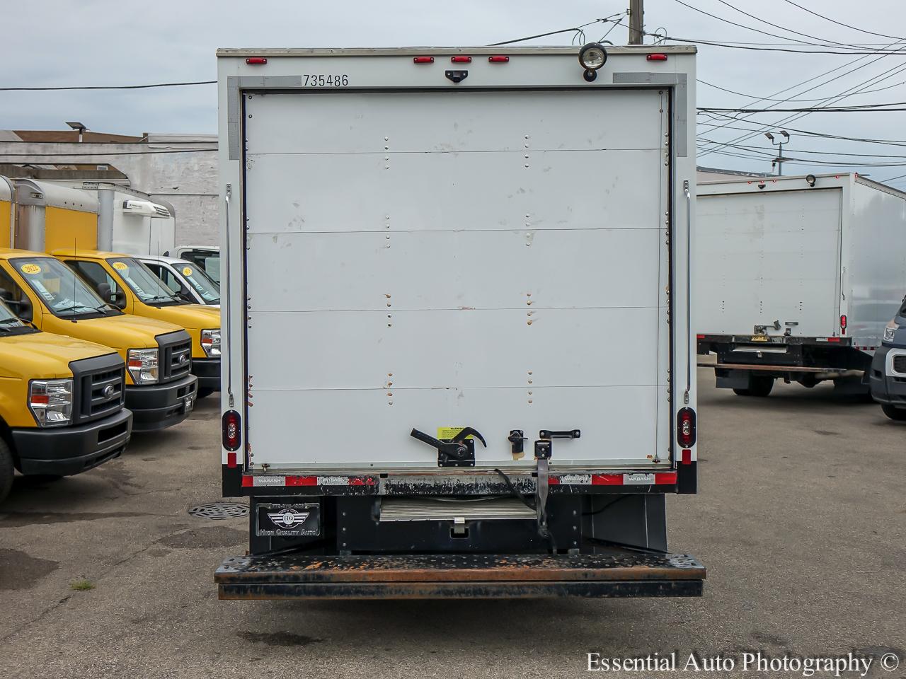 GMC Savana G3500 139 in. 2023