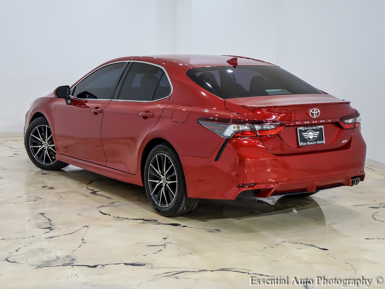 Toyota Camry SE 2024