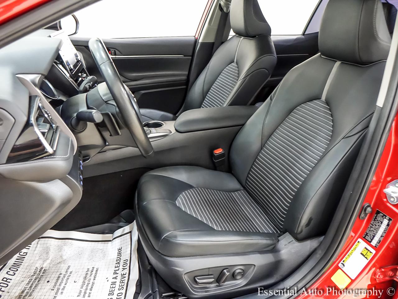 Toyota Camry SE 2024