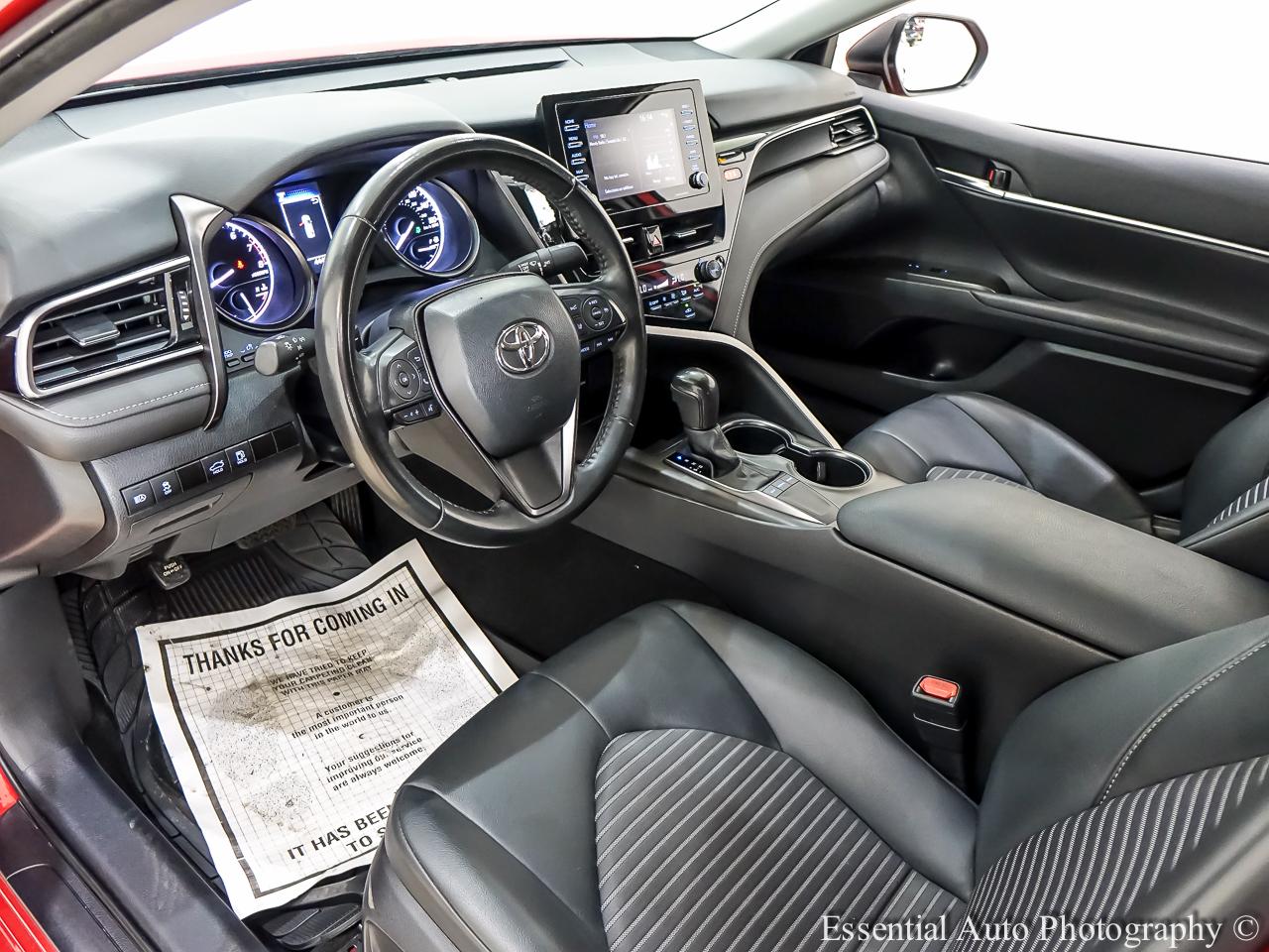 Toyota Camry SE 2024