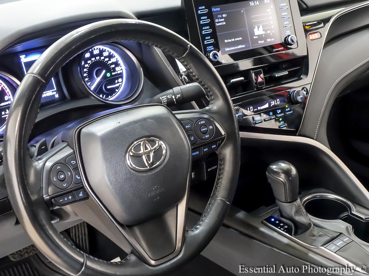 Toyota Camry SE 2024