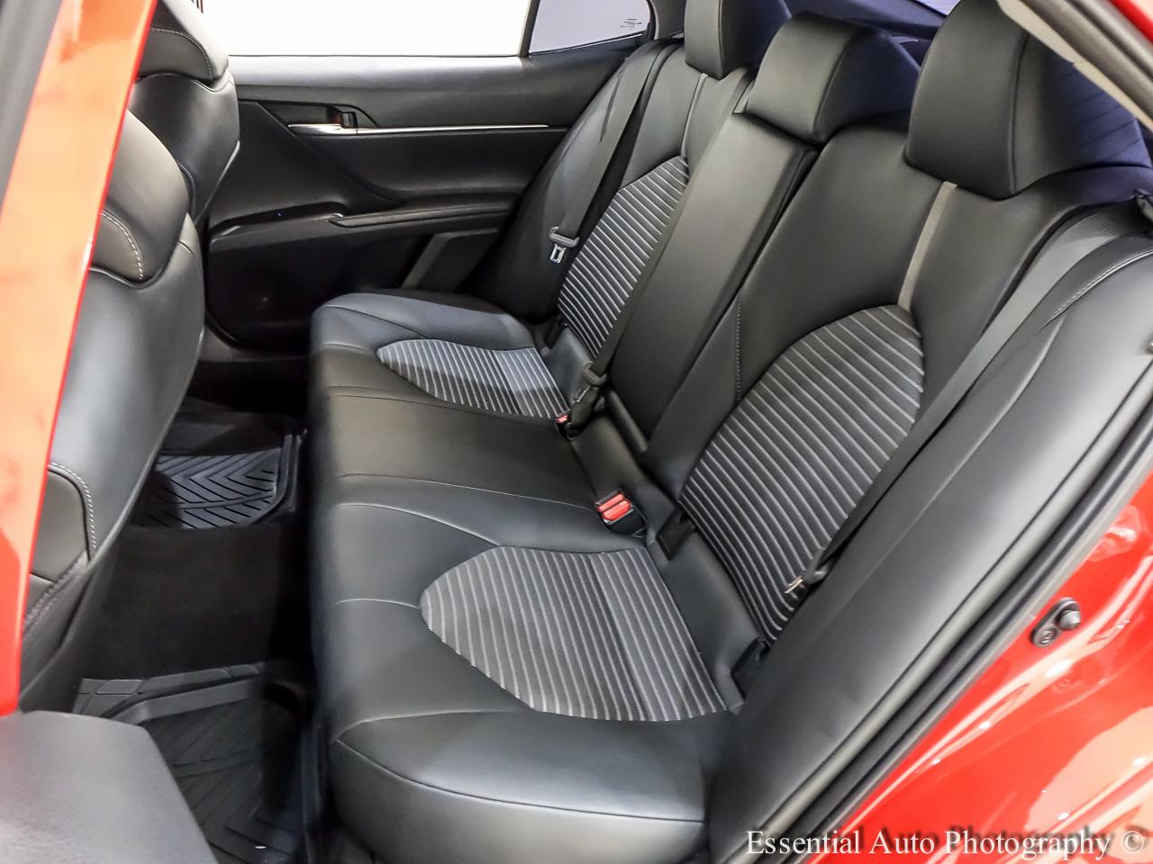 Toyota Camry SE 2024